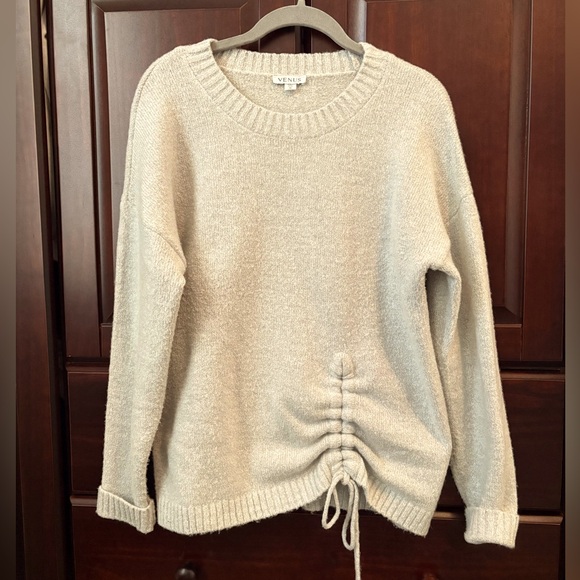 VENUS Ruched Sweater - Picture 9 of 9